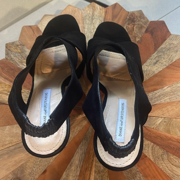 Diane Von Furstenberg Black suede Platform Heeled Sandals size 7 1/2 - Picture 6 of 11